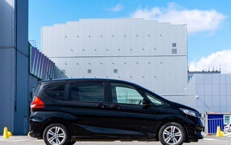 Honda Freed II, 2022 год, 1 600 000 рублей, 4 фотография