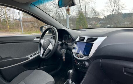 Hyundai Solaris II рестайлинг, 2012 год, 750 000 рублей, 5 фотография