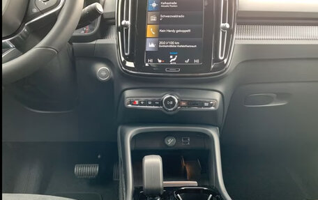 Volvo XC40 I, 2024 год, 3 852 715 рублей, 14 фотография