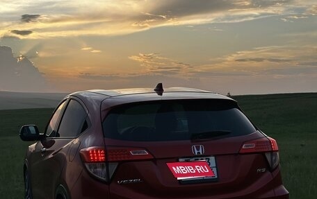 Honda Vezel, 2017 год, 1 750 000 рублей, 1 фотография