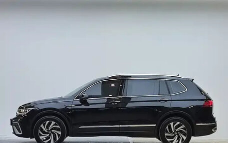 Volkswagen Tiguan II, 2023 год, 2 604 040 рублей, 4 фотография