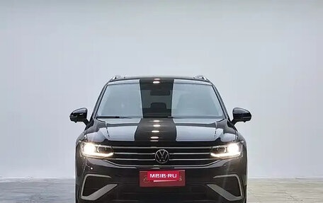 Volkswagen Tiguan II, 2023 год, 2 604 040 рублей, 2 фотография