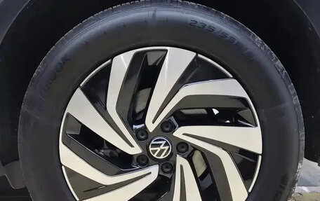 Volkswagen Tiguan II, 2023 год, 2 604 040 рублей, 13 фотография