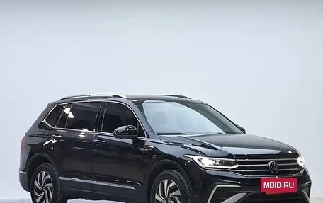 Volkswagen Tiguan II, 2023 год, 2 604 040 рублей, 3 фотография