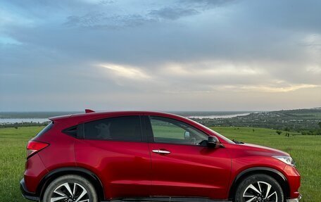 Honda Vezel, 2017 год, 1 750 000 рублей, 4 фотография