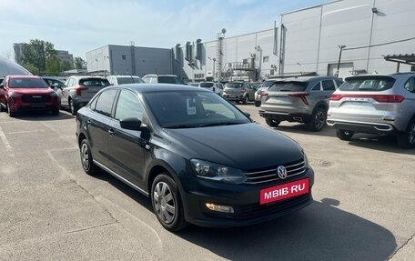 Volkswagen Polo VI (EU Market), 2017 год, 999 000 рублей, 2 фотография