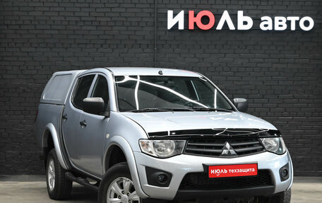 Mitsubishi L200 IV рестайлинг, 2013 год, 1 570 000 рублей, 3 фотография