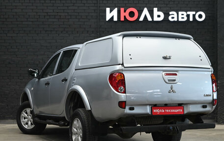 Mitsubishi L200 IV рестайлинг, 2013 год, 1 570 000 рублей, 4 фотография