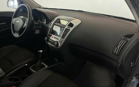KIA cee'd I рестайлинг, 2008 год, 584 000 рублей, 11 фотография