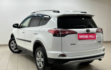 Toyota RAV4, 2016 год, 2 389 000 рублей, 6 фотография