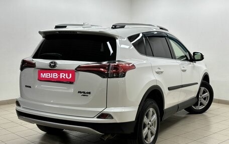 Toyota RAV4, 2016 год, 2 389 000 рублей, 4 фотография