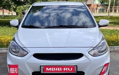 Hyundai Solaris II рестайлинг, 2013 год, 650 000 рублей, 1 фотография