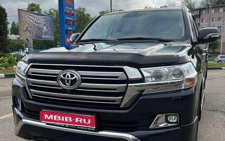 Toyota Land Cruiser 200, 2018 год, 7 200 000 рублей, 1 фотография