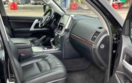 Toyota Land Cruiser 200, 2018 год, 7 200 000 рублей, 13 фотография