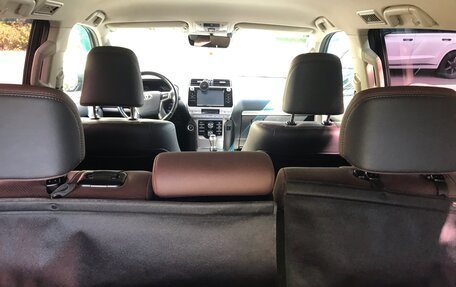 Toyota Land Cruiser Prado 150 рестайлинг 2, 2018 год, 4 575 000 рублей, 25 фотография