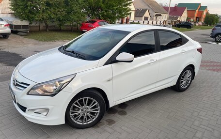 Hyundai Solaris II рестайлинг, 2016 год, 1 050 000 рублей, 4 фотография