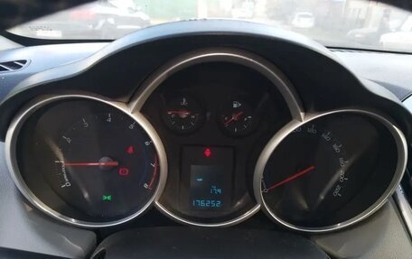 Chevrolet Cruze II, 2014 год, 500 000 рублей, 4 фотография