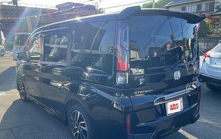 Honda Stepwgn IV, 2021 год, 1 683 000 рублей, 5 фотография