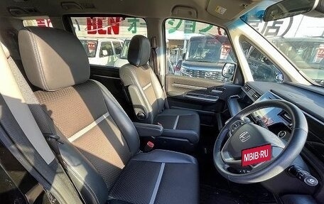 Honda Stepwgn IV, 2021 год, 1 683 000 рублей, 13 фотография