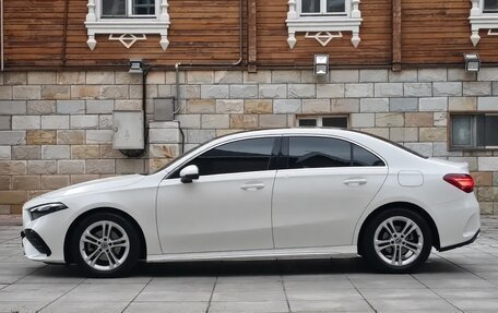 Mercedes-Benz A-Класс, 2023 год, 2 275 009 рублей, 2 фотография