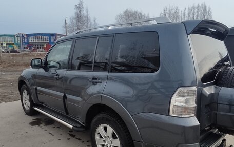 Mitsubishi Pajero IV, 2007 год, 1 050 000 рублей, 2 фотография