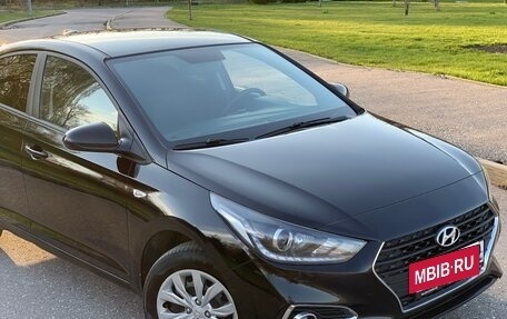 Hyundai Solaris II рестайлинг, 2018 год, 1 400 000 рублей, 2 фотография