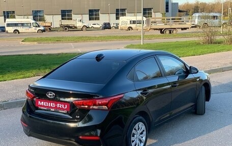 Hyundai Solaris II рестайлинг, 2018 год, 1 400 000 рублей, 4 фотография