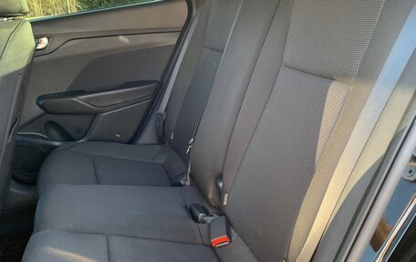 Hyundai Solaris II рестайлинг, 2018 год, 1 400 000 рублей, 21 фотография