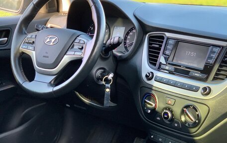 Hyundai Solaris II рестайлинг, 2018 год, 1 400 000 рублей, 17 фотография