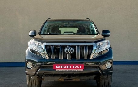 Toyota Land Cruiser Prado 150 рестайлинг 2, 2015 год, 3 250 000 рублей, 2 фотография