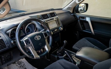 Toyota Land Cruiser Prado 150 рестайлинг 2, 2015 год, 3 250 000 рублей, 11 фотография