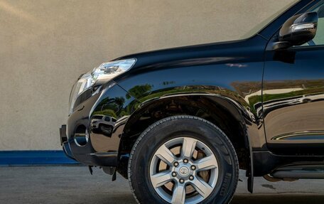 Toyota Land Cruiser Prado 150 рестайлинг 2, 2015 год, 3 250 000 рублей, 6 фотография