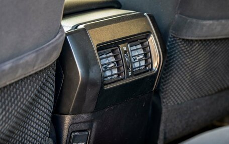 Toyota Land Cruiser Prado 150 рестайлинг 2, 2015 год, 3 250 000 рублей, 17 фотография