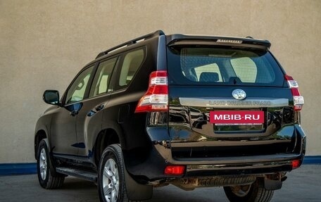 Toyota Land Cruiser Prado 150 рестайлинг 2, 2015 год, 3 250 000 рублей, 10 фотография