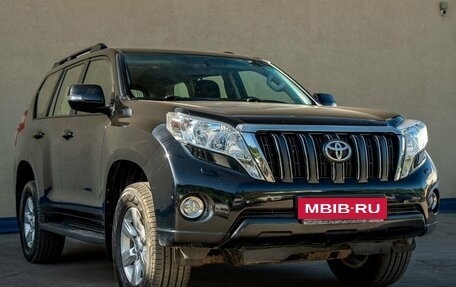 Toyota Land Cruiser Prado 150 рестайлинг 2, 2015 год, 3 250 000 рублей, 3 фотография