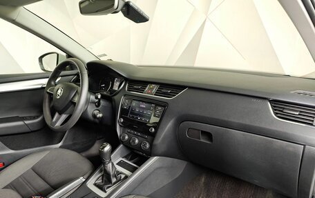 Skoda Octavia, 2017 год, 1 611 000 рублей, 13 фотография