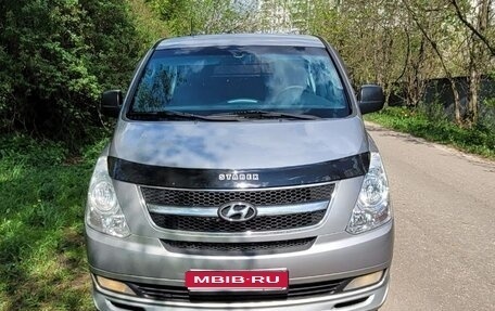 Hyundai Grand Starex Grand Starex I рестайлинг 2, 2011 год, 1 020 000 рублей, 1 фотография
