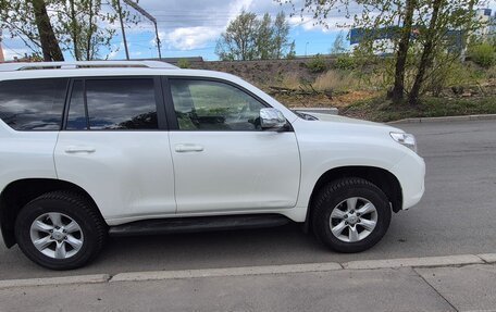 Toyota Land Cruiser Prado 150 рестайлинг 2, 2012 год, 2 399 999 рублей, 6 фотография
