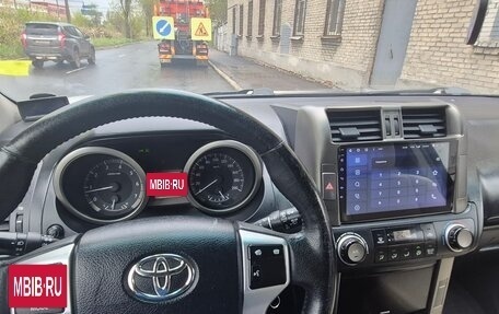 Toyota Land Cruiser Prado 150 рестайлинг 2, 2012 год, 2 399 999 рублей, 11 фотография