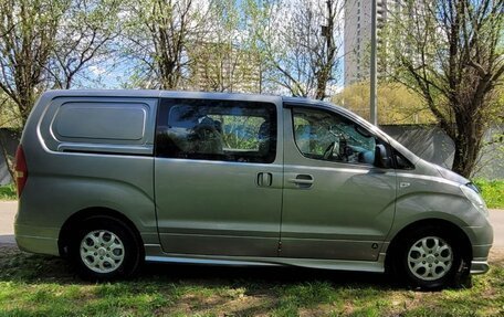 Hyundai Grand Starex Grand Starex I рестайлинг 2, 2011 год, 1 020 000 рублей, 7 фотография