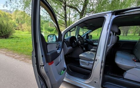 Hyundai Grand Starex Grand Starex I рестайлинг 2, 2011 год, 1 020 000 рублей, 13 фотография