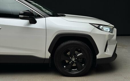 Toyota RAV4, 2021 год, 3 450 000 рублей, 7 фотография