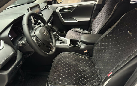 Toyota RAV4, 2021 год, 3 450 000 рублей, 14 фотография