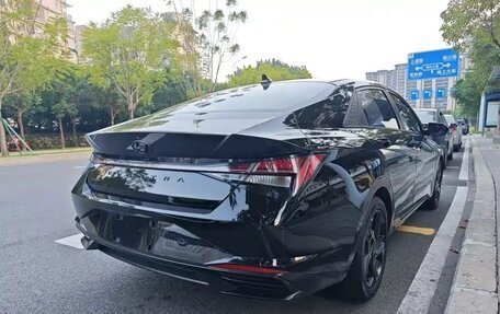 Hyundai Elantra, 2022 год, 1 050 000 рублей, 5 фотография