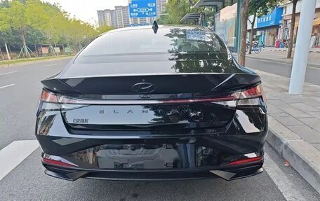 Hyundai Elantra, 2022 год, 1 050 000 рублей, 6 фотография