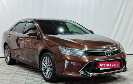 Toyota Camry, 2017 год, 2 450 000 рублей, 3 фотография