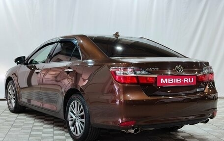 Toyota Camry, 2017 год, 2 450 000 рублей, 7 фотография
