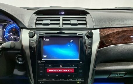 Toyota Camry, 2017 год, 2 450 000 рублей, 16 фотография