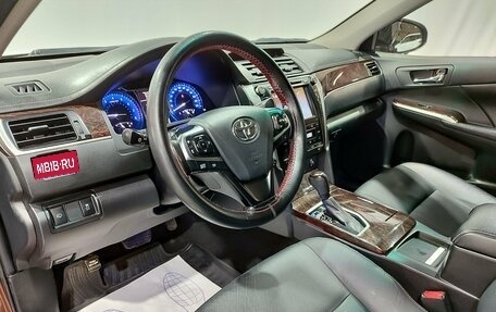 Toyota Camry, 2017 год, 2 450 000 рублей, 17 фотография