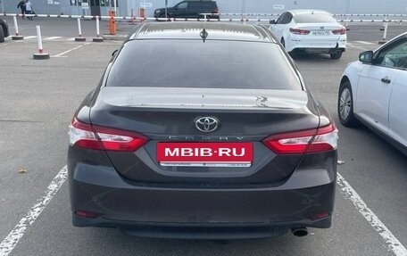 Toyota Camry, 2019 год, 2 350 000 рублей, 4 фотография